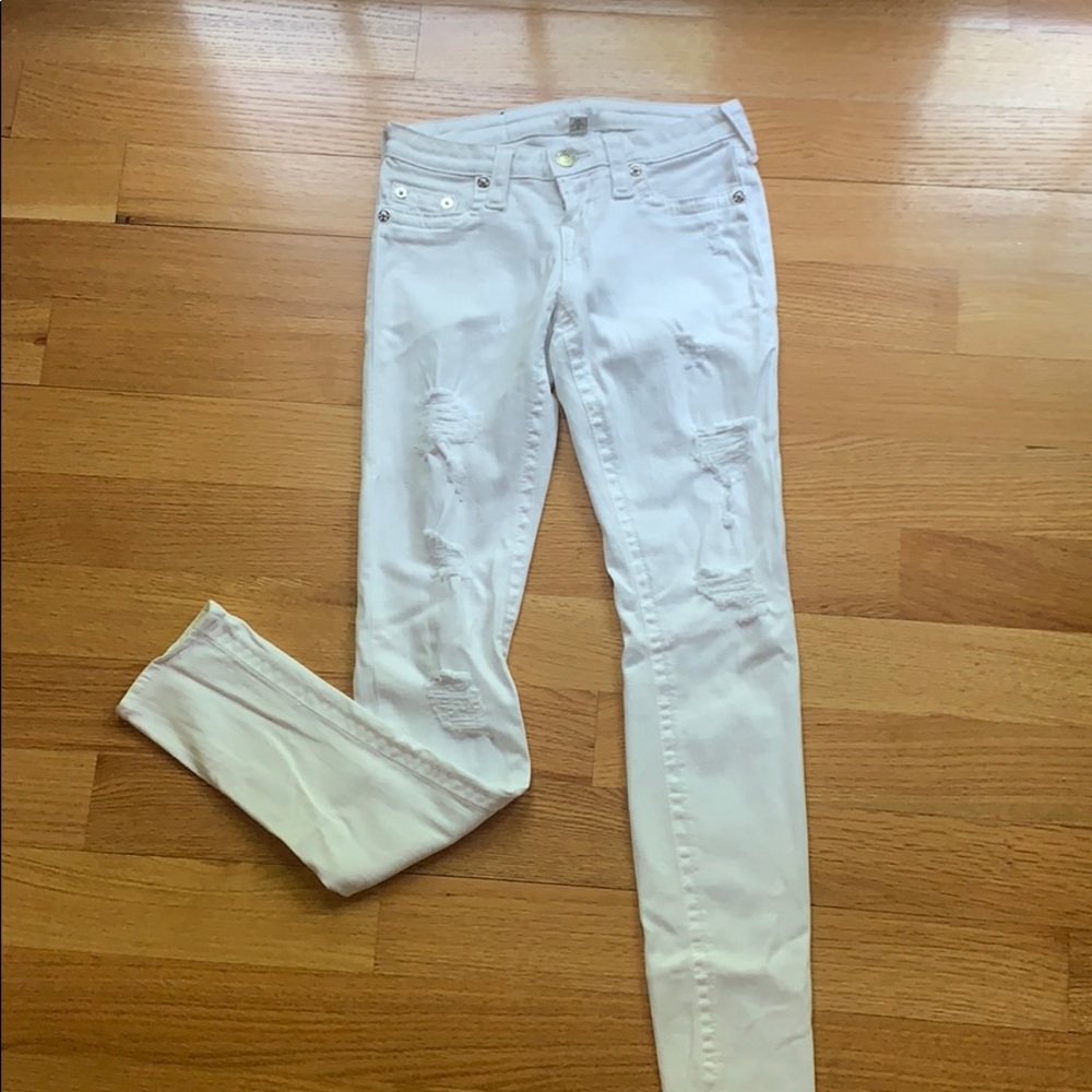 Sz 26 True Religion skinny distressed white jeans